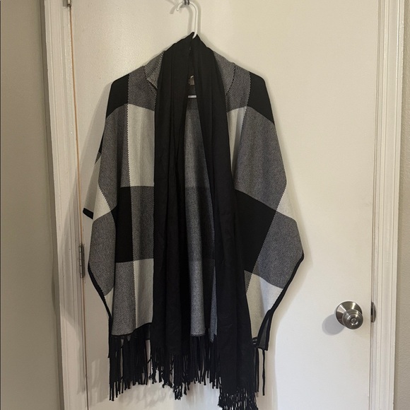 Christian Soriano New York  Fringe zip Poncho - Picture 4 of 4